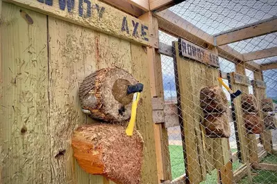 axe throwing in pigeon forge tn