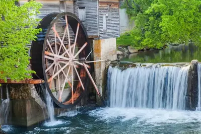 grist mill in pigeon forge tn