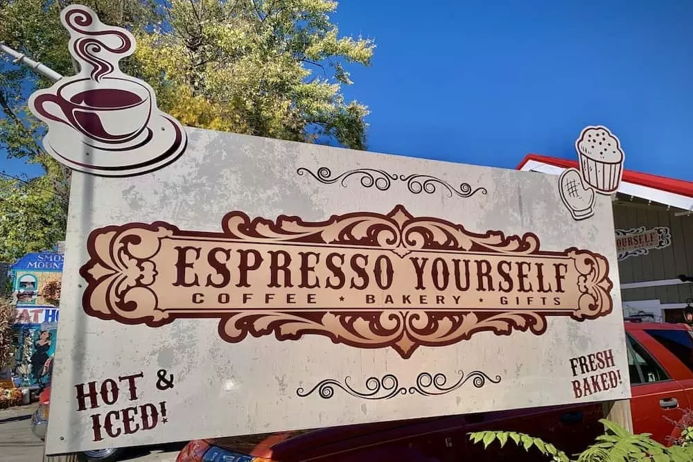 espresso yourself coffee shop in pigeon forge