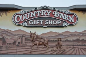 country barn gift shop in pigeon forge