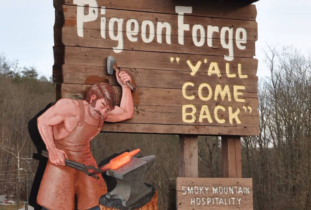 pigeon forge sign